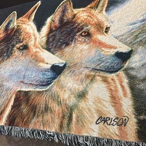 Carlson wolves throw blanket
